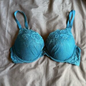 Chic Lace Teal Bra